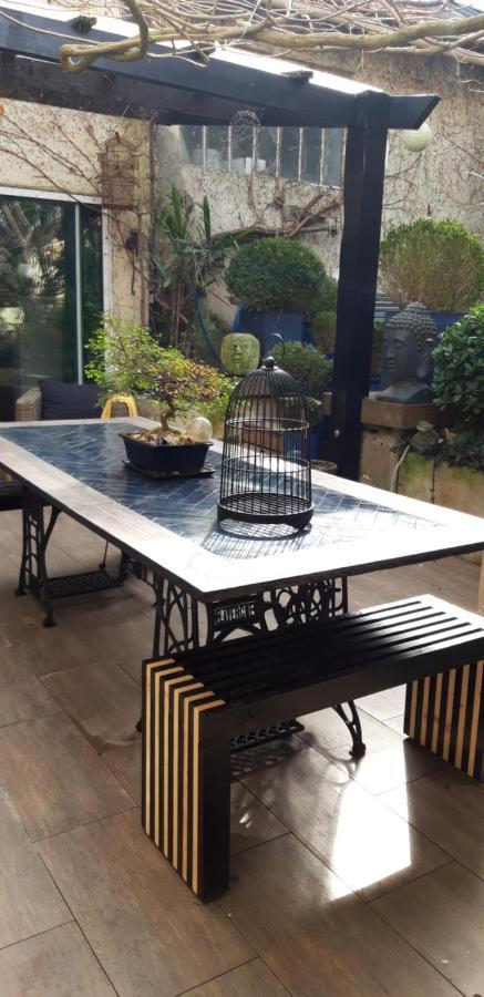 Buky Palace Pons Bagian luar foto